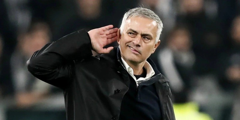 Mourinho bỏ ngoài tai tất cả những lời chỉ trích