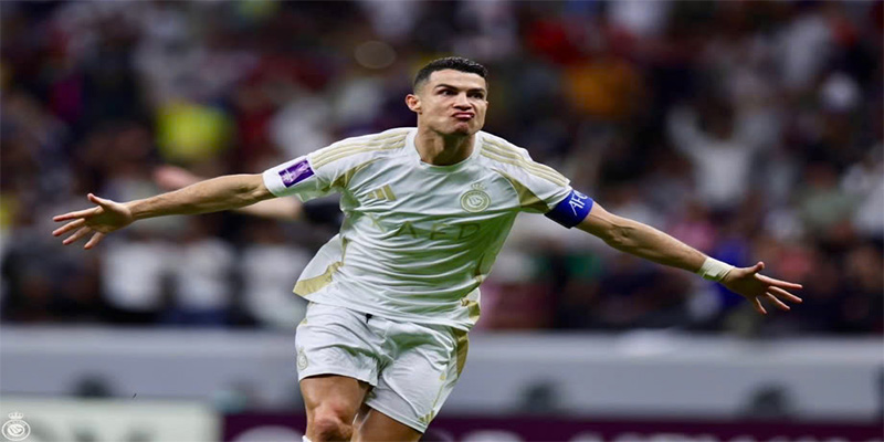 Ronaldo đã cập bến Al Nassr với một bản hợp đồng thế kỷ